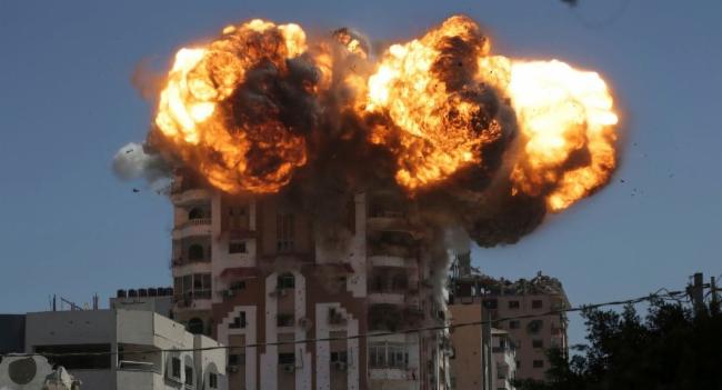 Israel Defence Minister Says 'Gaza is burning'
